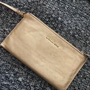 Micheal Kors wristlet